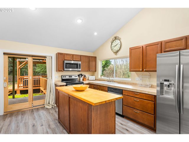 855 Nw 114TH Ave, Portland, OR 97229