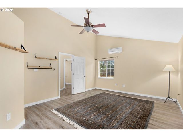 855 Nw 114TH Ave, Portland, OR 97229