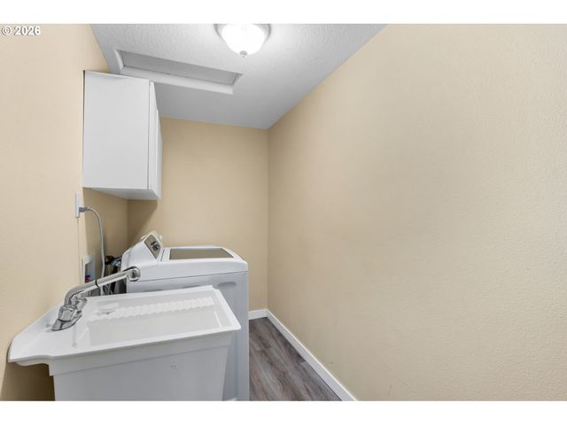 855 Nw 114TH Ave, Portland, OR 97229