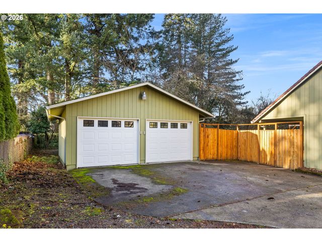 855 Nw 114TH Ave, Portland, OR 97229