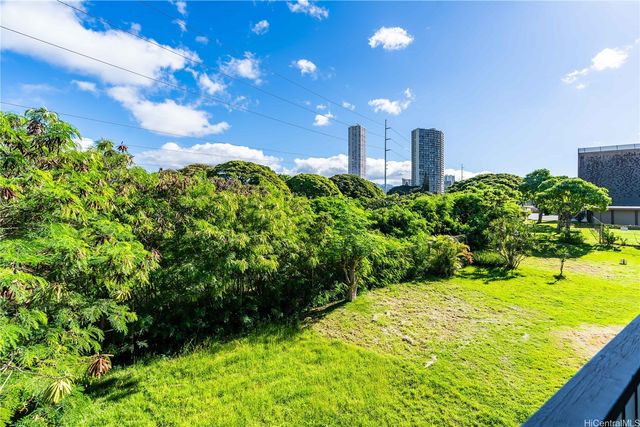 98-640 Moanalua Loop 2036, Aiea, HI 96701