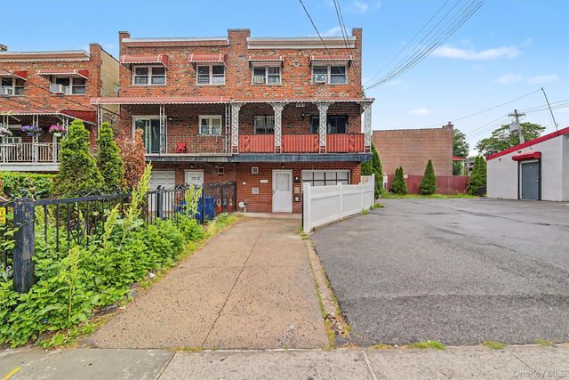 1010 E 233rd Street, Bronx, NY 10466