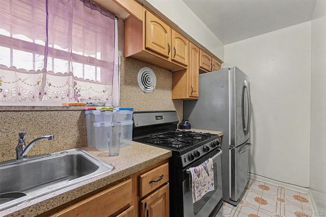 1010 E 233rd Street, Bronx, NY 10466
