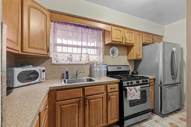 1010 E 233rd Street, Bronx, NY 10466