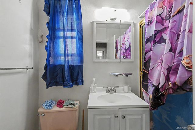 1010 E 233rd Street, Bronx, NY 10466