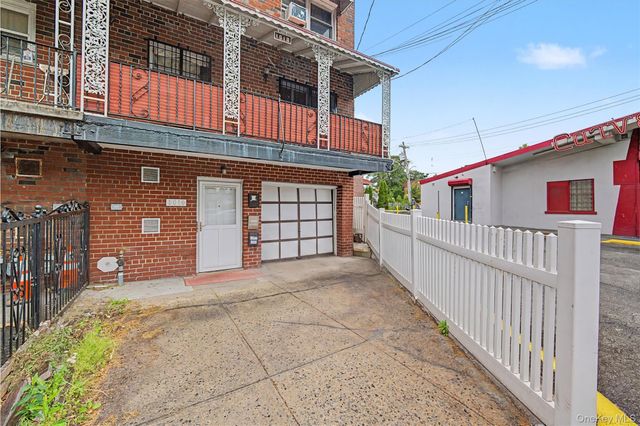 1010 E 233rd Street, Bronx, NY 10466