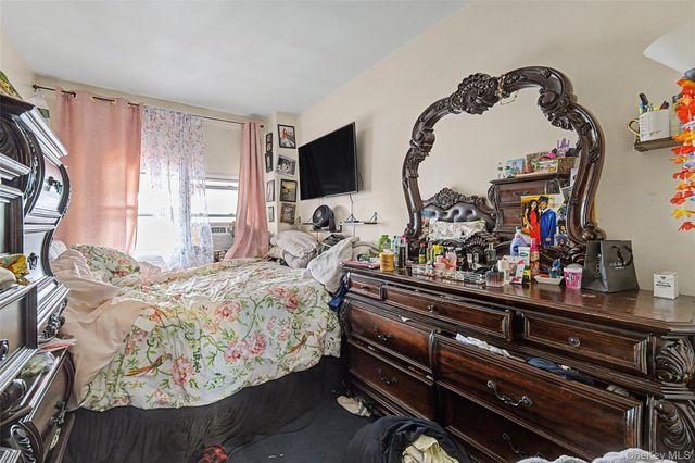 1010 E 233rd Street, Bronx, NY 10466