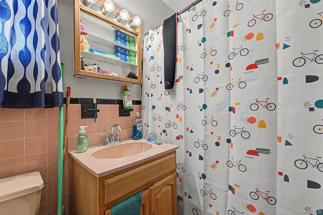 1010 E 233rd Street, Bronx, NY 10466