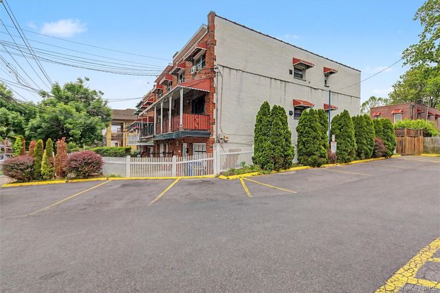 1010 E 233rd Street, Bronx, NY 10466