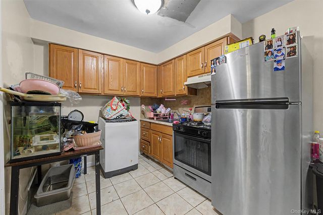 1010 E 233rd Street, Bronx, NY 10466