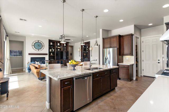 20335 W CRESCENT Drive, Buckeye, AZ 85396