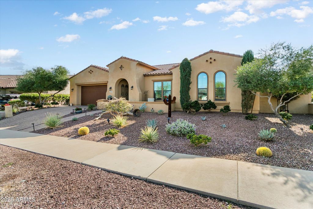 20335 W CRESCENT Drive, Buckeye, AZ 85396