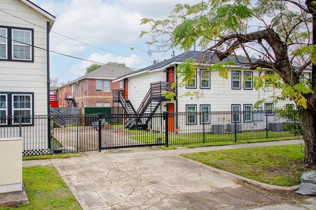 2720 Truxillo Street 2, Houston, TX 77004