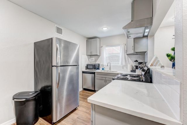 2720 Truxillo Street 2, Houston, TX 77004