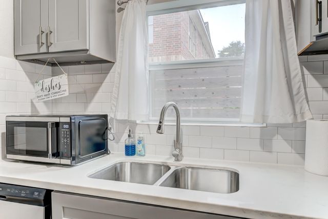 2720 Truxillo Street 2, Houston, TX 77004