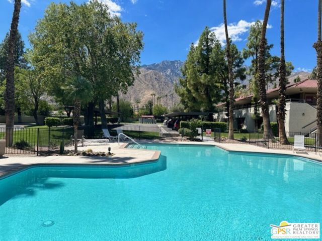 510 N Villa Court 200, Palm Springs, CA 92262