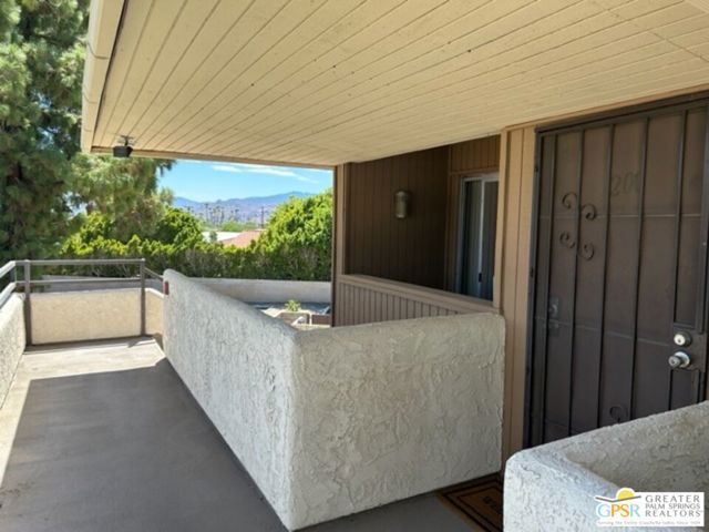 510 N Villa Court 200, Palm Springs, CA 92262
