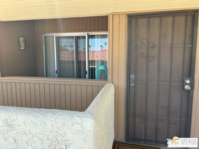 510 N Villa Court 200, Palm Springs, CA 92262