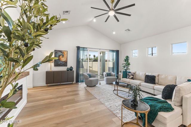 826 W 12TH Street, Tempe, AZ 85281