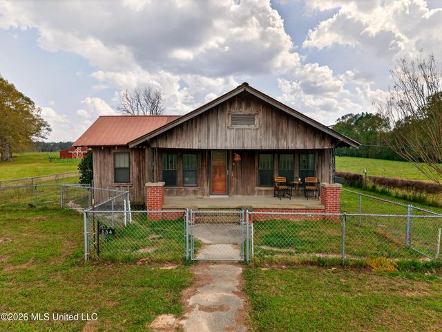 554 Homer Ladner Road, Poplarville, MS 39470