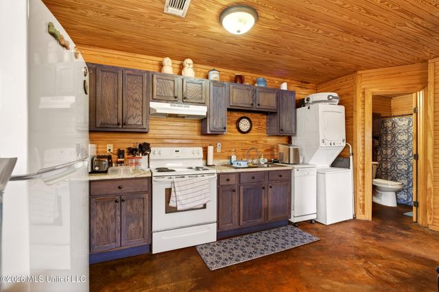 554 Homer Ladner Road, Poplarville, MS 39470