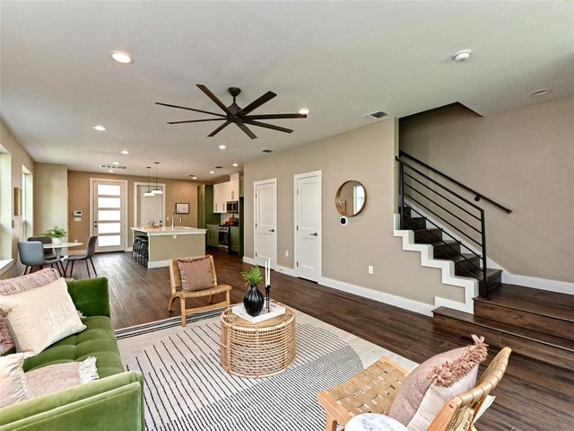 1202 Cometa ST B, Austin, TX 78721