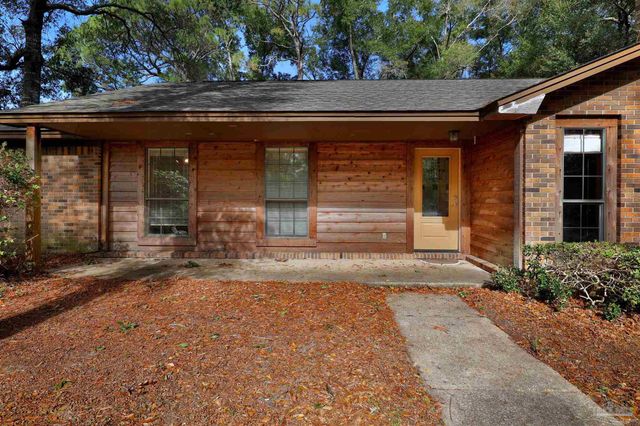 4660 Shannon Pl, Pensacola, FL 32504