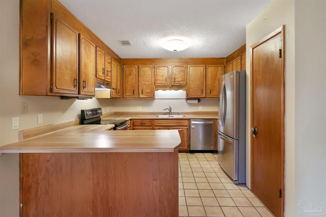 4660 Shannon Pl, Pensacola, FL 32504