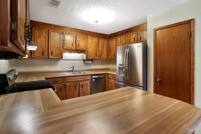 4660 Shannon Pl, Pensacola, FL 32504