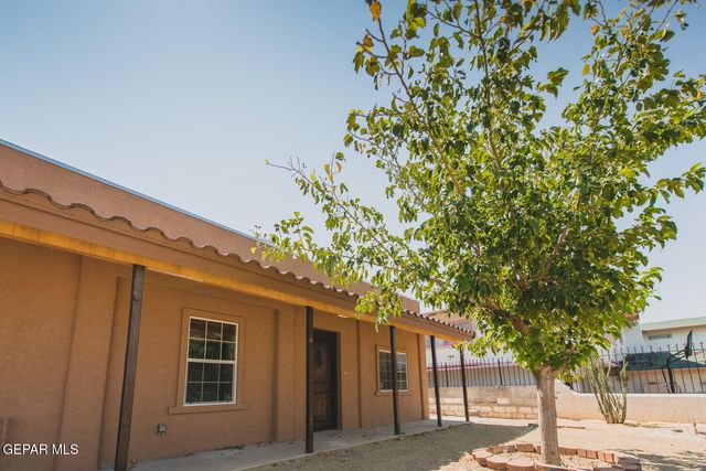 326 COATES Drive B, El Paso, TX 79932