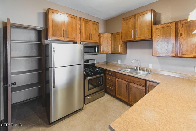 326 COATES Drive B, El Paso, TX 79932