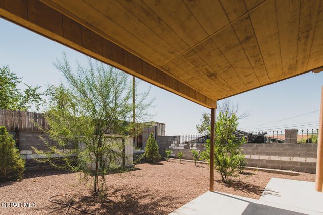 326 COATES Drive B, El Paso, TX 79932