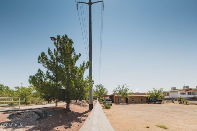 326 COATES Drive B, El Paso, TX 79932