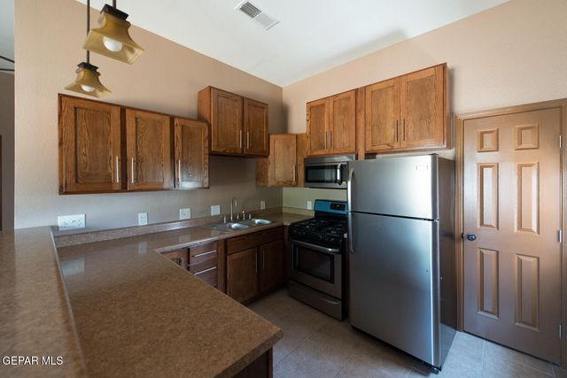 326 COATES Drive B, El Paso, TX 79932