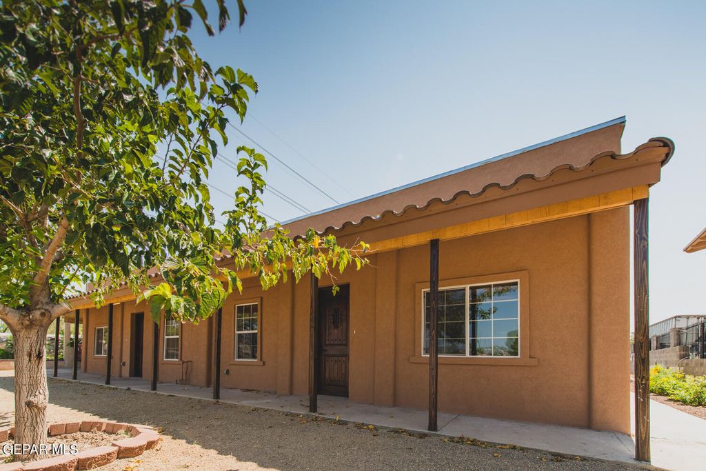 326 COATES Drive B, El Paso, TX 79932