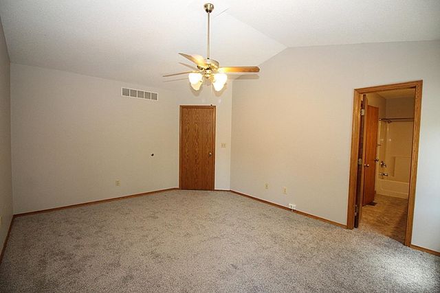 1513 E McClelland Drive, Derby, KS 67037