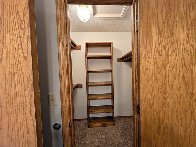 1513 E McClelland Drive, Derby, KS 67037