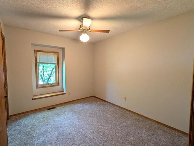 1513 E McClelland Drive, Derby, KS 67037