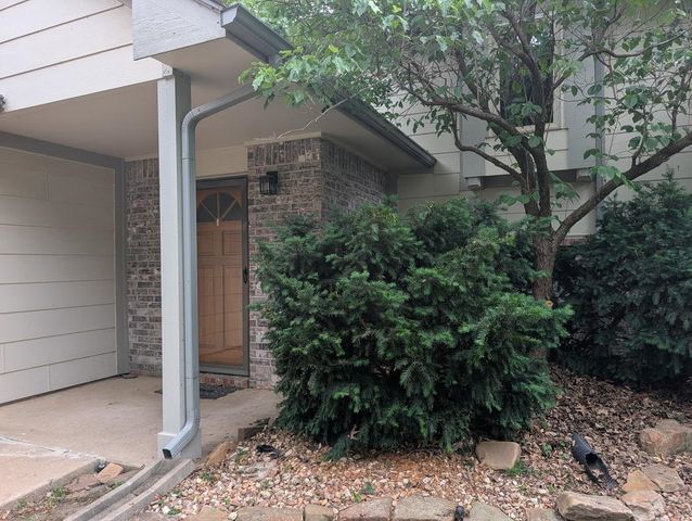 1513 E McClelland Drive, Derby, KS 67037