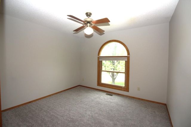 1513 E McClelland Drive, Derby, KS 67037