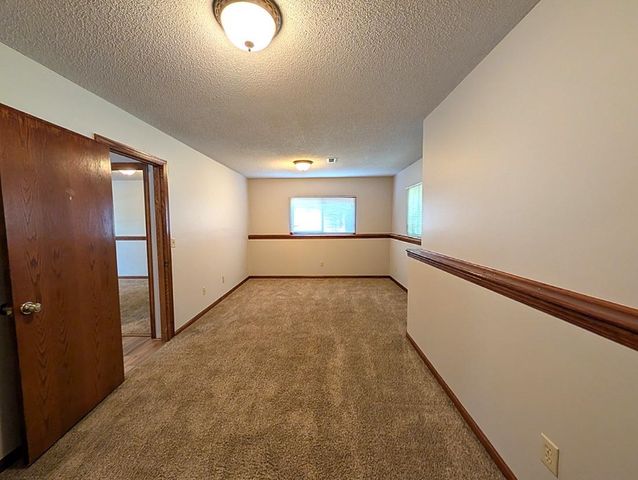 1513 E McClelland Drive, Derby, KS 67037