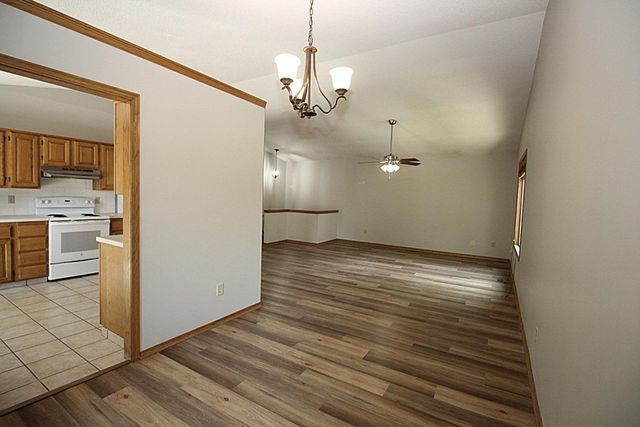 1513 E McClelland Drive, Derby, KS 67037