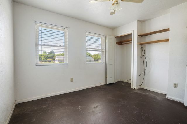917 Charles Court, Granbury, TX 76049