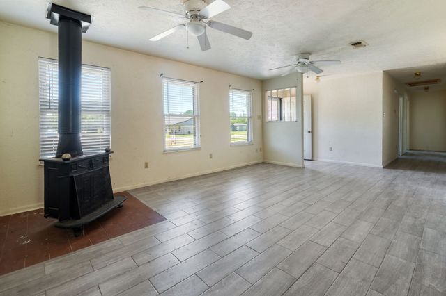 917 Charles Court, Granbury, TX 76049