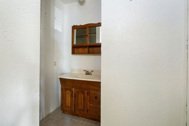 917 Charles Court, Granbury, TX 76049