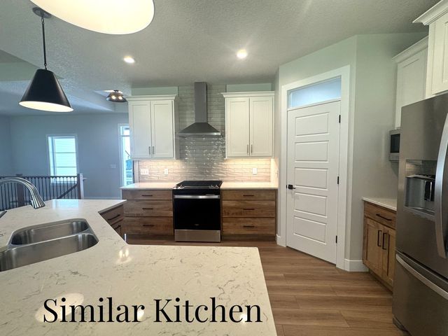 361 Linda Lane, Riverdale, IA 52722