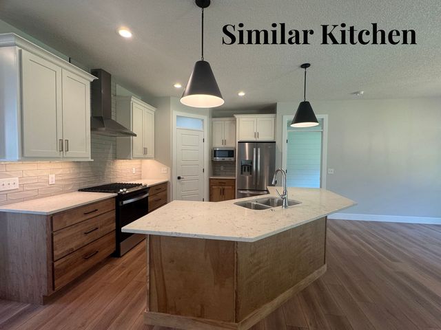 361 Linda Lane, Riverdale, IA 52722