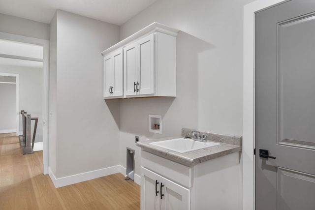 361 Linda Lane, Riverdale, IA 52722