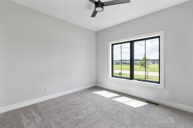 361 Linda Lane, Riverdale, IA 52722