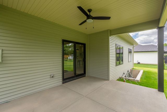 361 Linda Lane, Riverdale, IA 52722